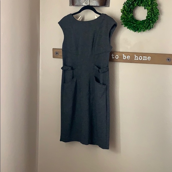 Dress - Picture 1 of 4